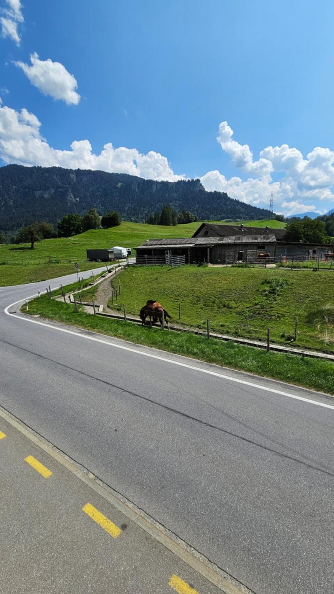 Landgasthof Zum Glenner Ilanz/Glion Exteriör bild