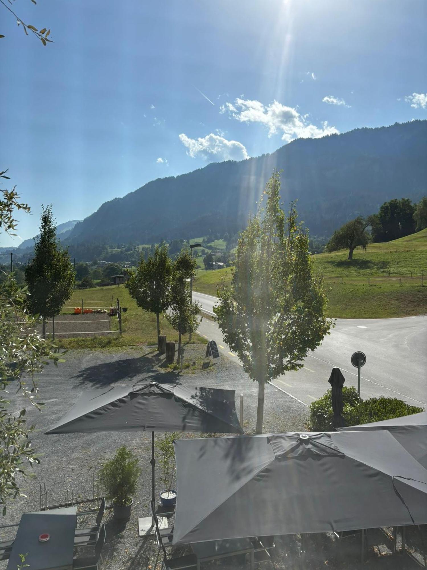 Landgasthof Zum Glenner Ilanz/Glion Exteriör bild